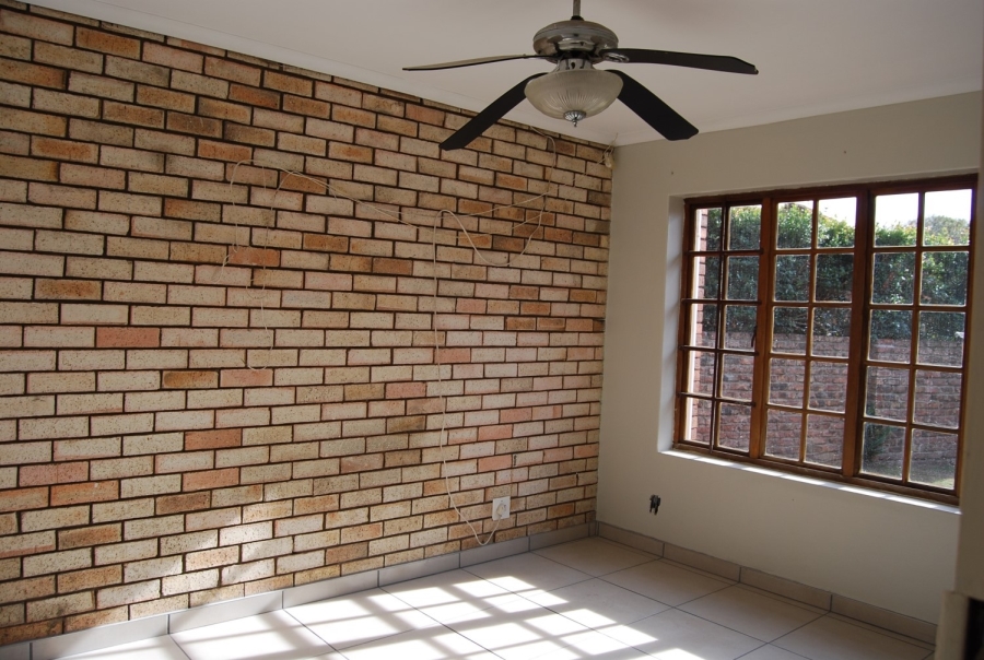 To Let 3 Bedroom Property for Rent in Lovemore Park Eastern Cape